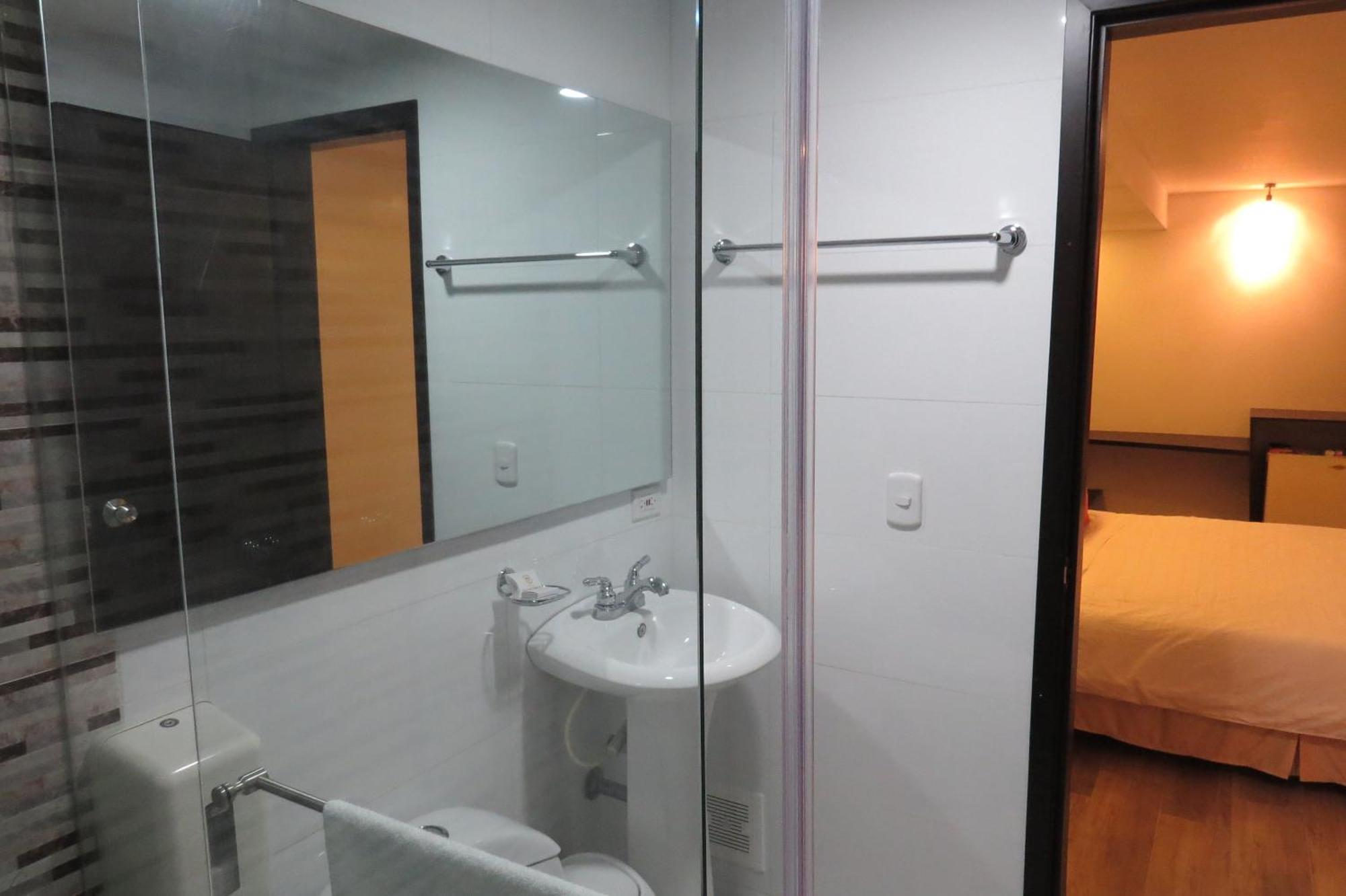 Hotel Leon Dorado Bucaramanga Kamer foto