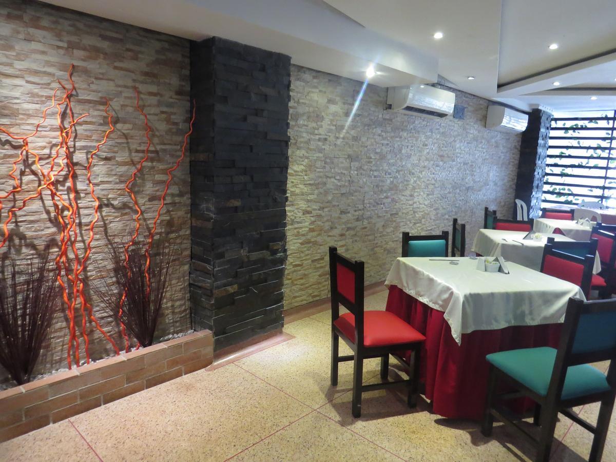 Hotel Leon Dorado Bucaramanga Buitenkant foto