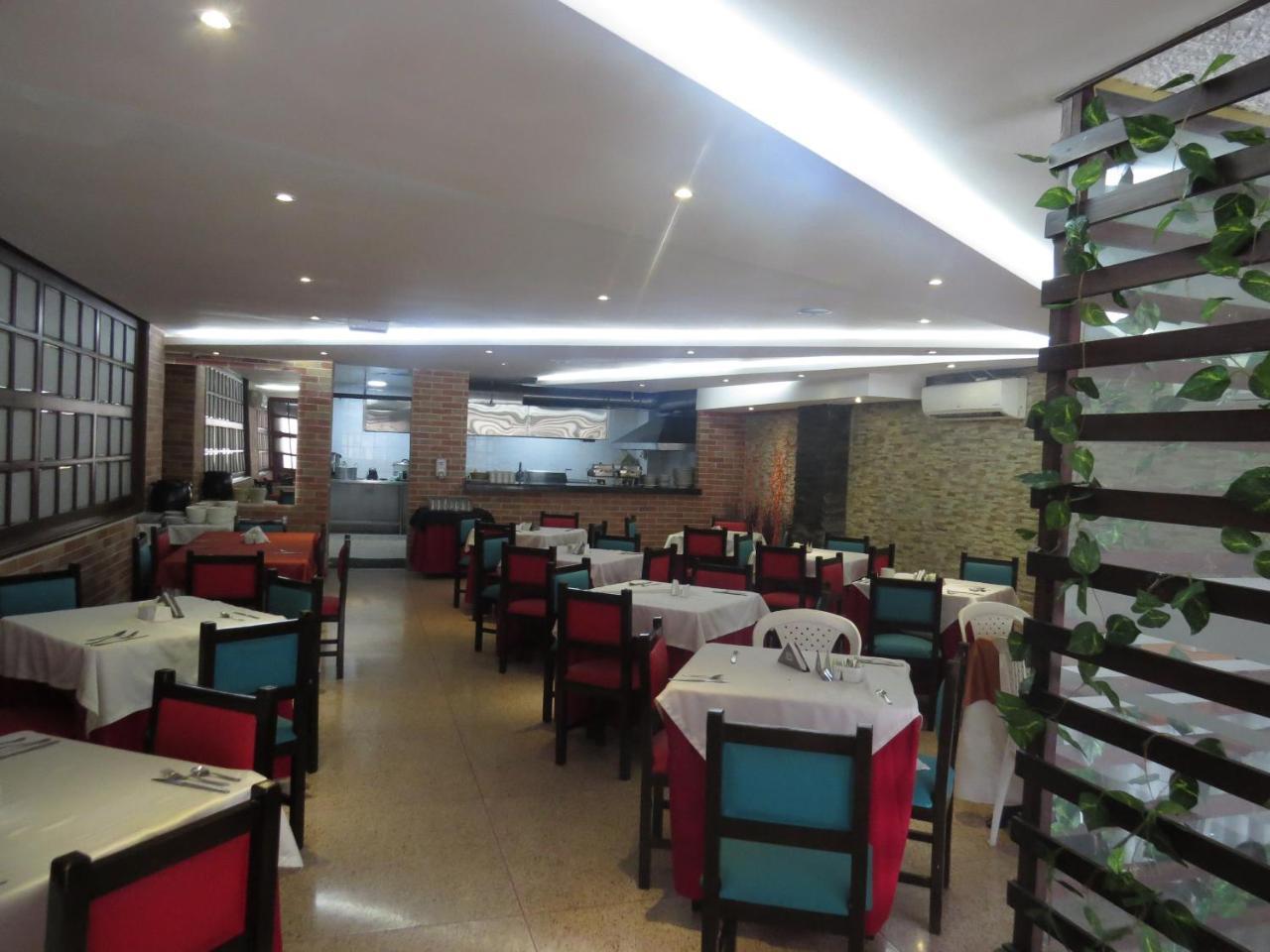 Hotel Leon Dorado Bucaramanga Buitenkant foto