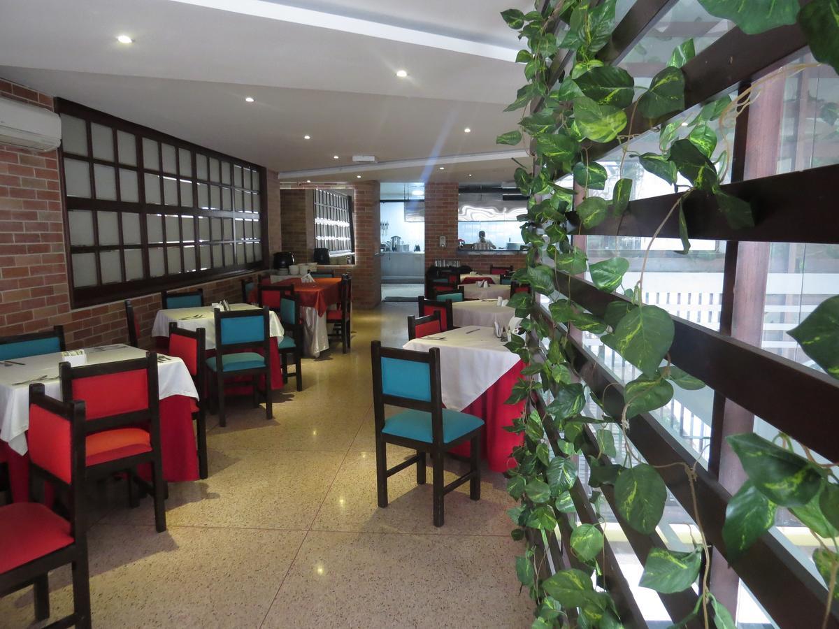 Hotel Leon Dorado Bucaramanga Buitenkant foto