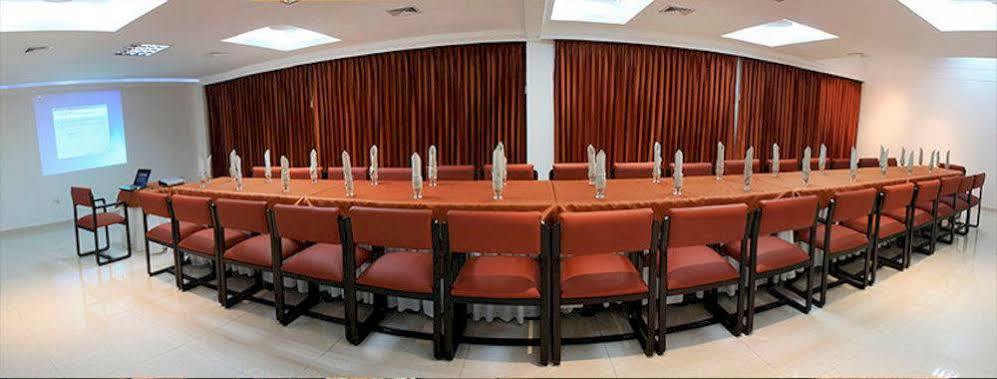 Hotel Leon Dorado Bucaramanga Buitenkant foto